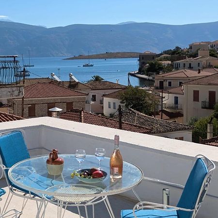 Galaxidi Authentic Rooftop House Екстер'єр фото