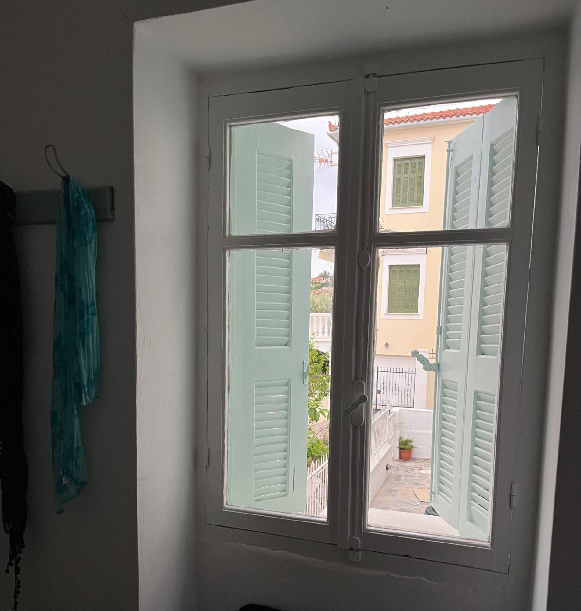 Galaxidi Authentic Rooftop House Екстер'єр фото